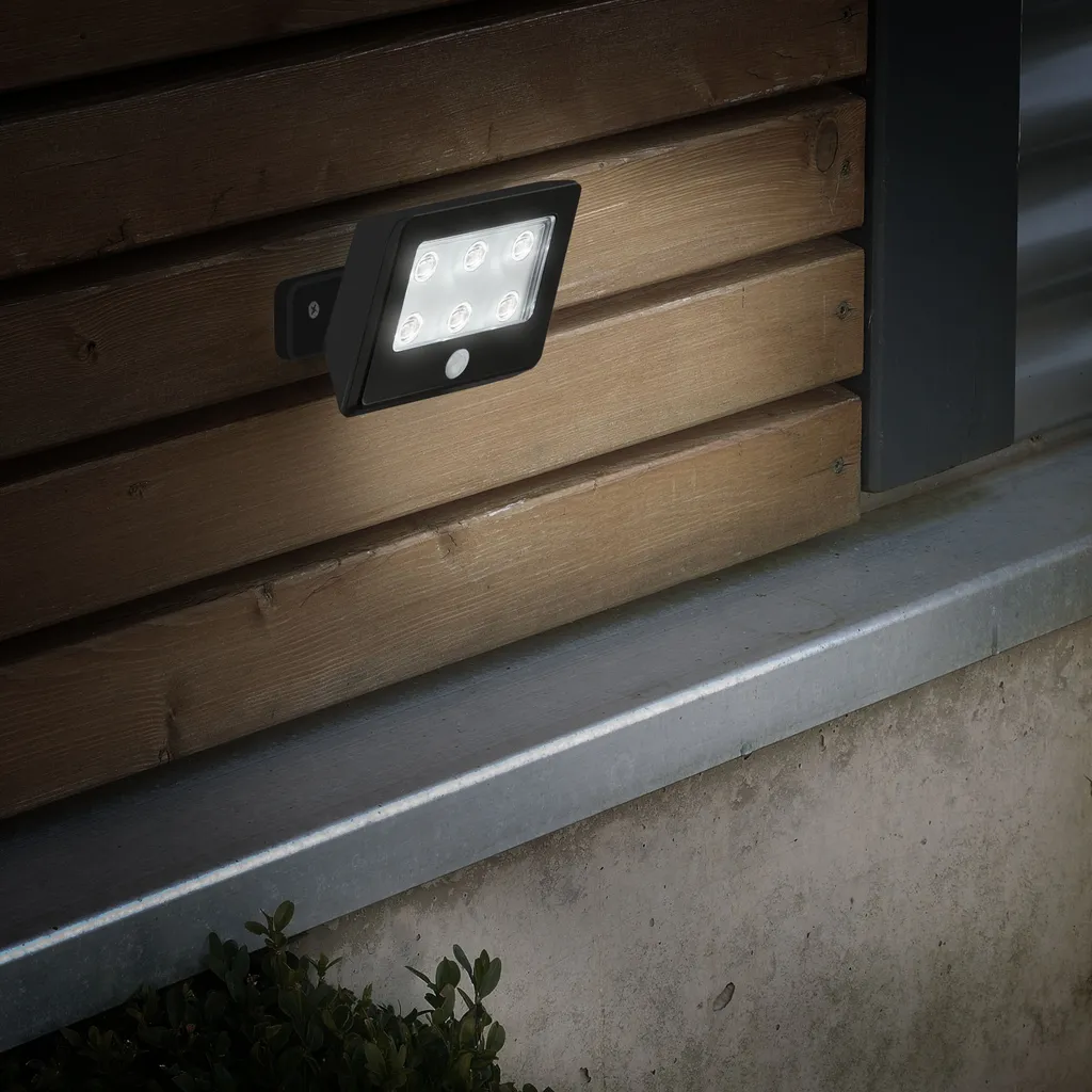 Luce LED Esterno Briloner Nera con Sensore Movimento IP54 - 4