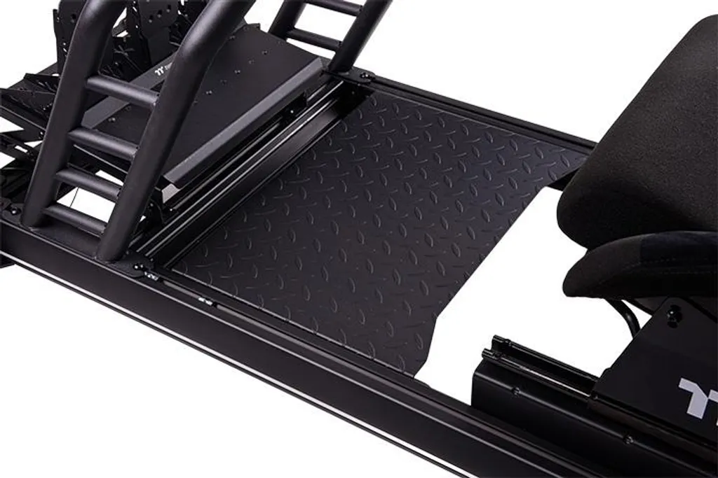 Thermaltake Sim Rig Floor : Tapis de sol pour cockpit de simulation