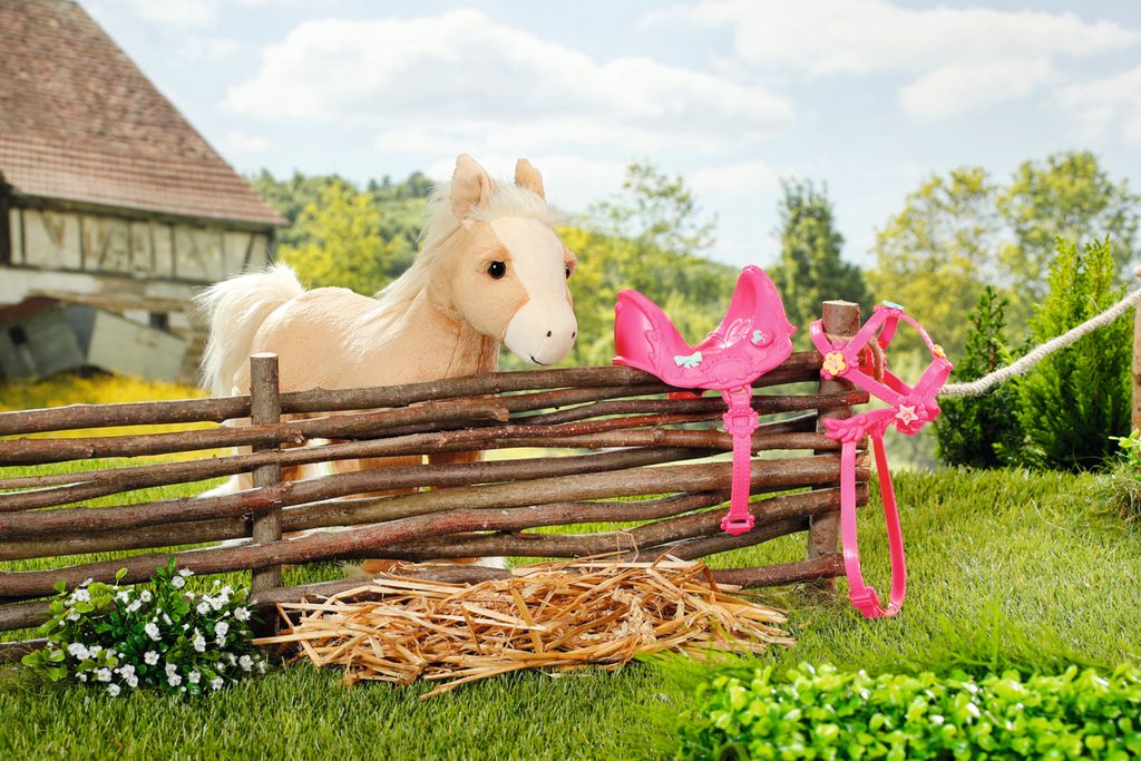 Baby born horse stable online