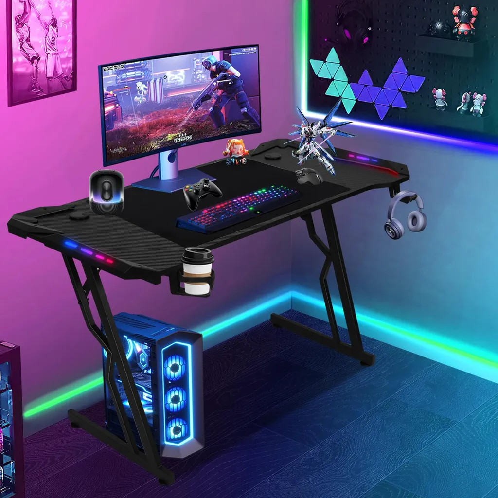Recensione Bettizia 140x60: Tavolo Gaming LED in Fibra Carbonio