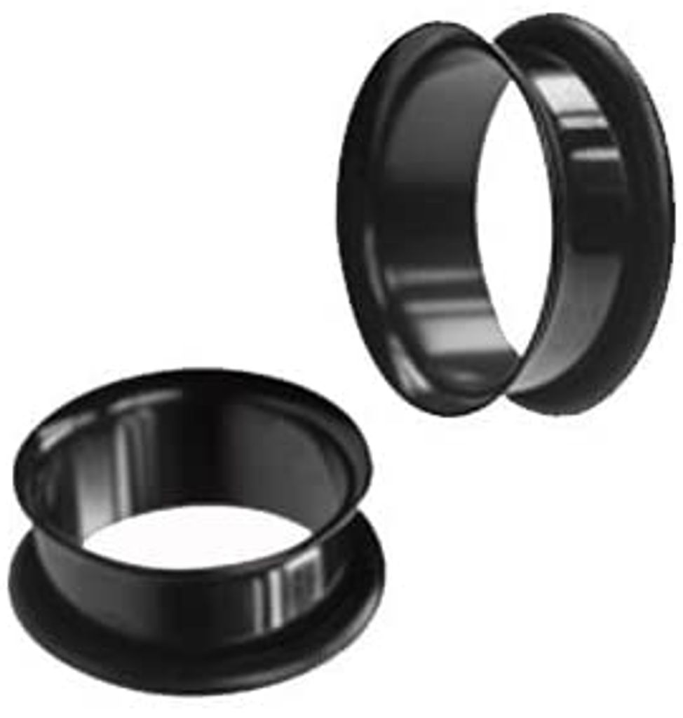 Ohr Single Flared Eyelet Black Tunnel Tube Piercing 16mm