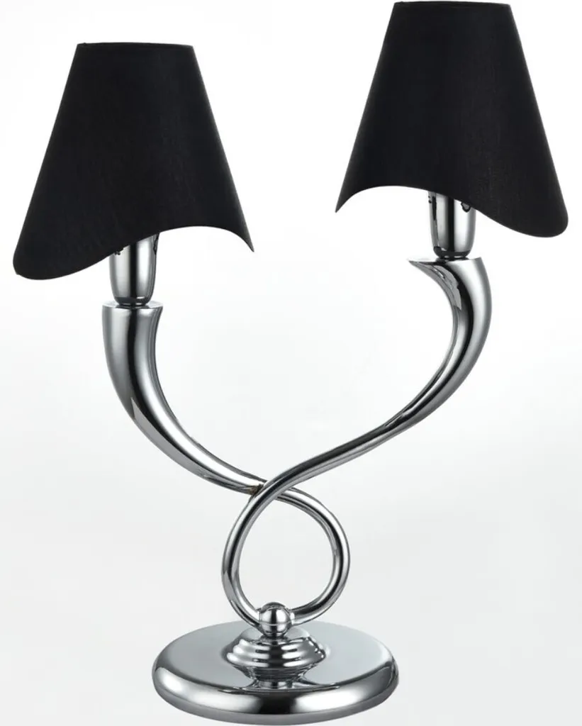 Petite lampe de luxe argentée pour illuminer un intérieur sombre