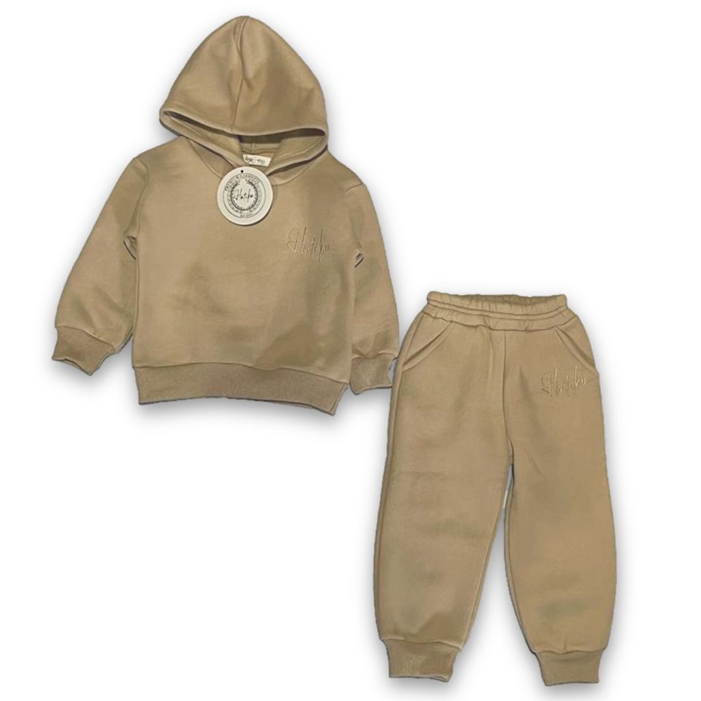 HATIKU - Premium Trainingsanzug Kind - Größe 110 - Beige - Einfarbig - für Jungen oder Mädchen - Unisex