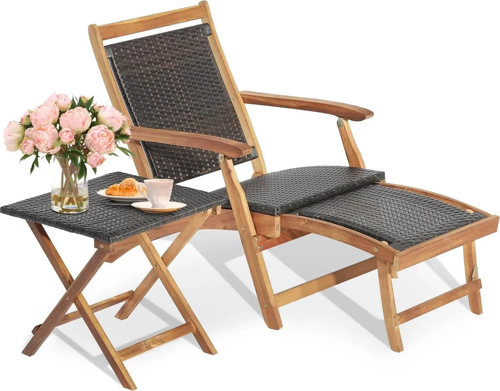 Set de détente extérieur pliable : transat en rotin et table basse