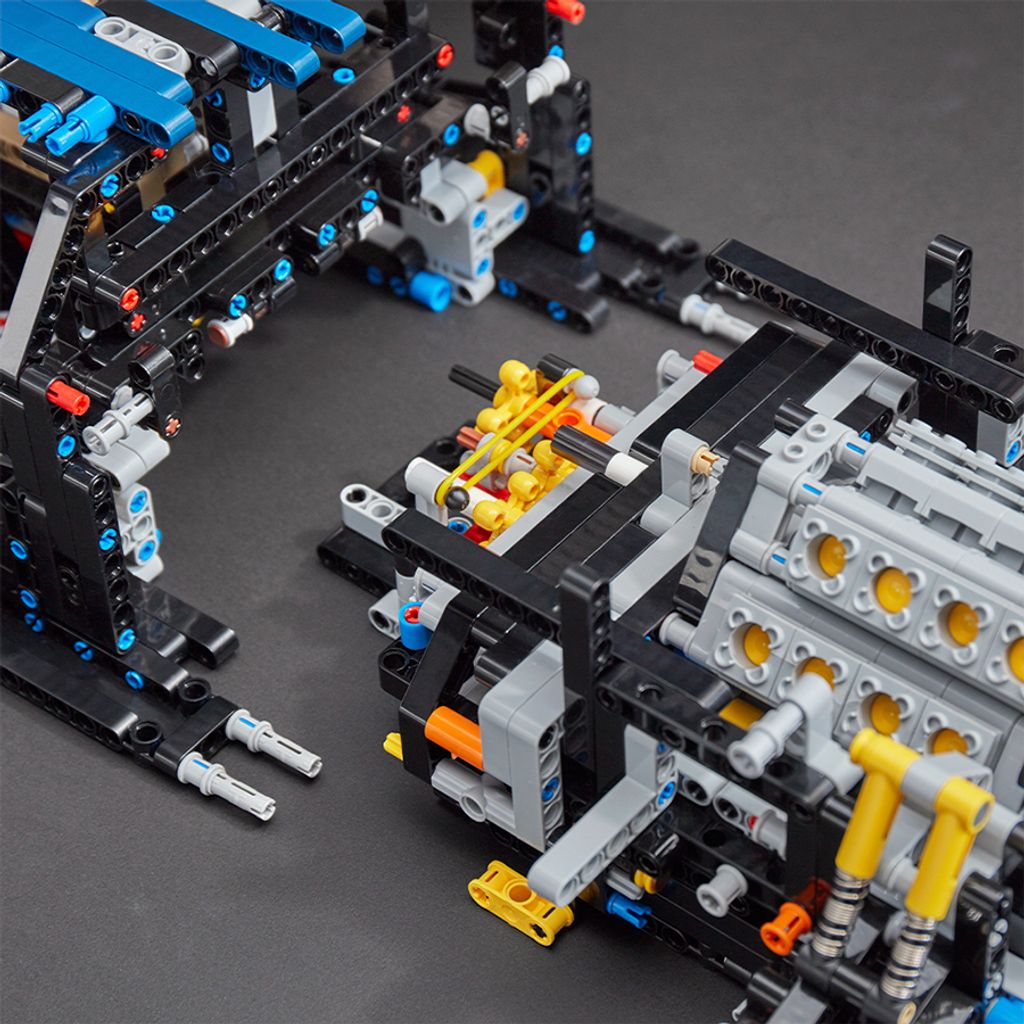 LEGO® Technic 42083 Bugatti Chiron Obrázok produktu 28