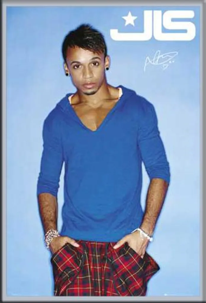 Cadre photo argenté Shinsuke avec affiche Aston Blue JLS décorative