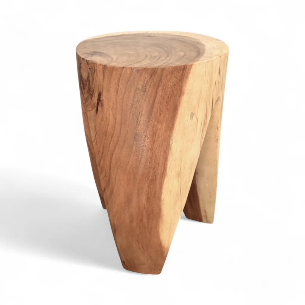 Petit meuble de rangement en bois massif robuste - Solution pièce unique
