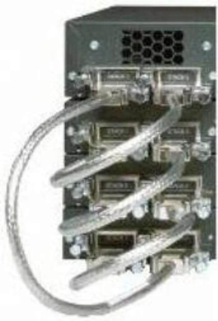 Cordon de stack CAB-STACK-50CM pour empilage de commutateurs Cisco