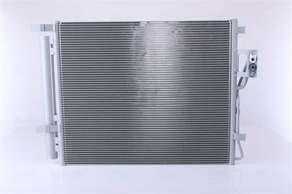 Condenseur de Clim Haute Performance NISSENS 940209 en Alu Renforcé