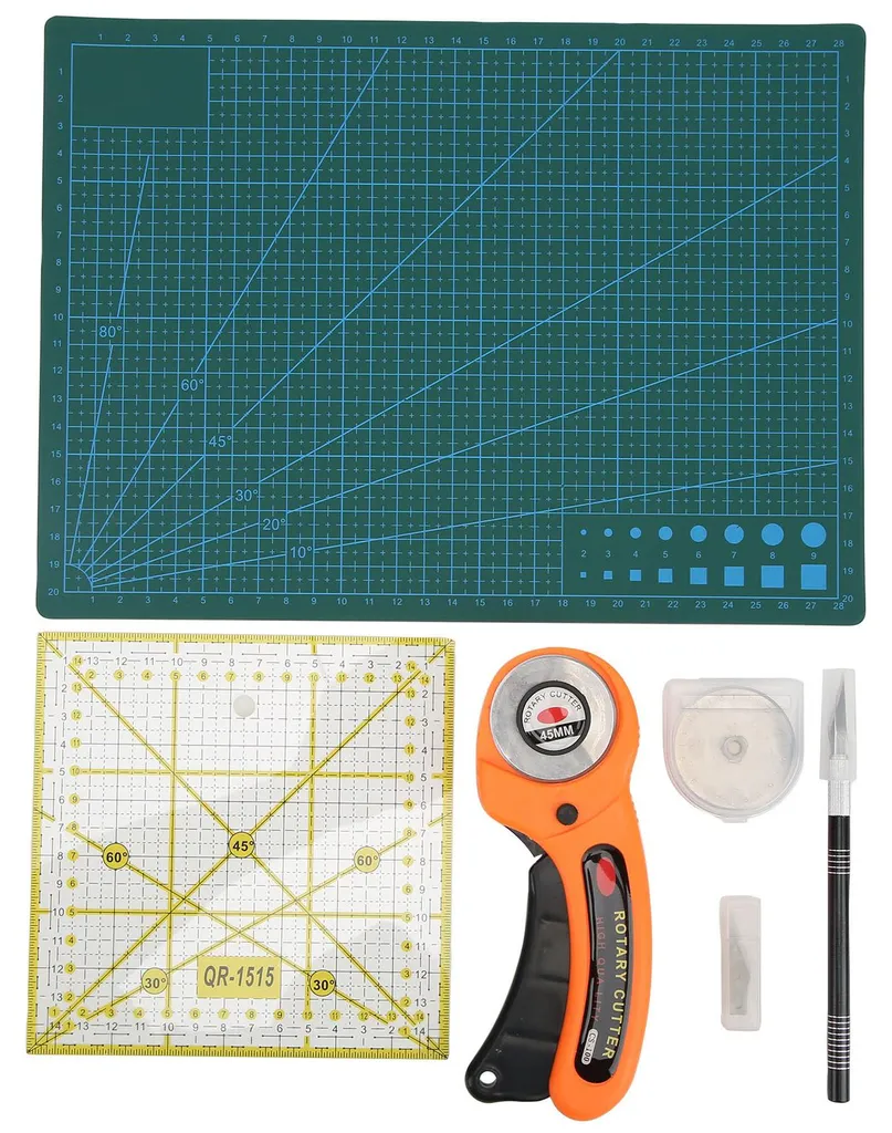 Matériel de coupe pour couture et quilting avec lames et tapis de sol