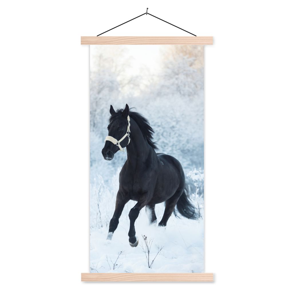MuchoWow Textilposter Pferd - Schnee - Wald 60x120 cm mit holzfarbenen Rahmen - Holz