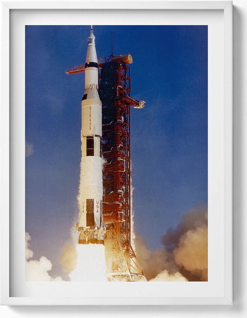Start einer NASA-Raumfahrtrakete– Wandbild mit Rahmen – Gerahmtes Bild – Wanddekoration – 60x80 cm – Weiß Rahmen