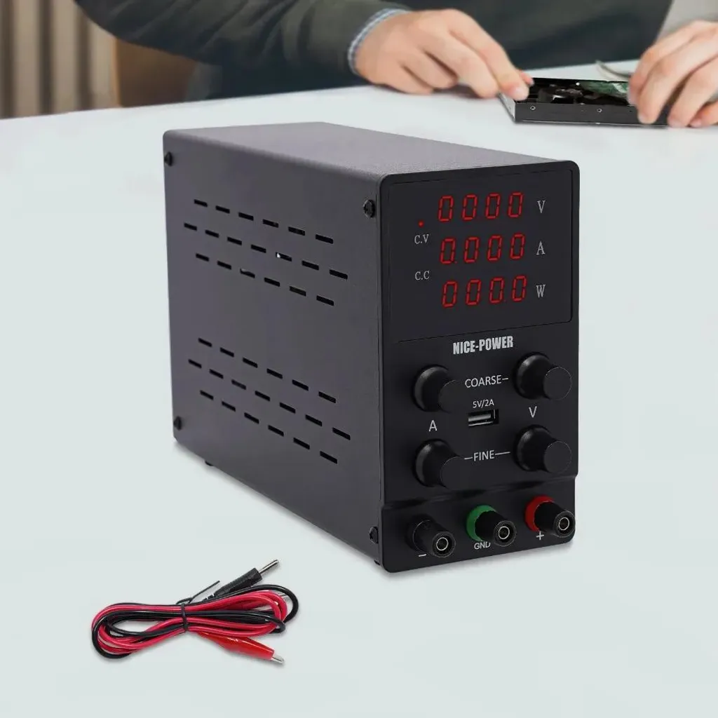 Alimentation de laboratoire DC réglable 0-30V 0-10A stabilisée noire