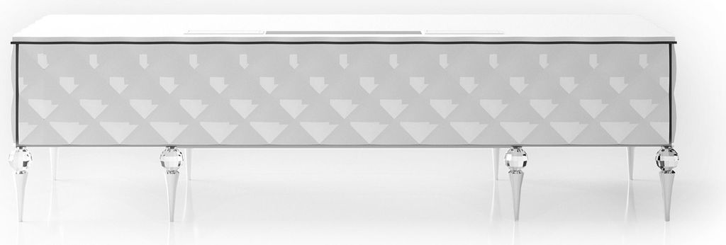 Weißer Holzschreibtisch im eleganten Design für Homeoffice