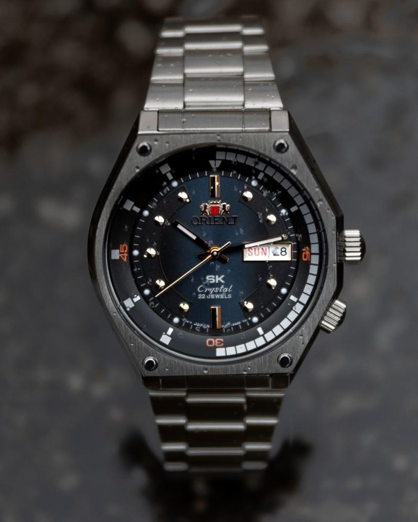 Orient NEO 70er Jahre Revival Automatik Herrenuhr Produktbild 
