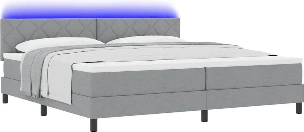 Boxspringbett mit Matratze mit LED Hellgrau 200 x 200 cm Stoff