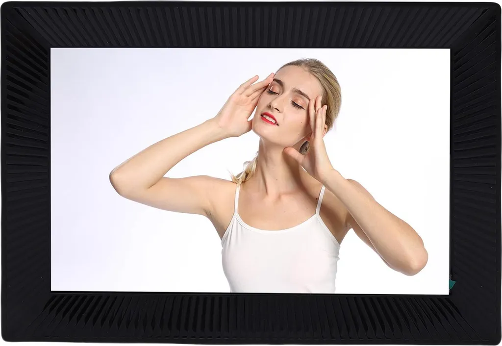 Cadre photo Wi-Fi tactile idéal pour rester connecté avec toute la famille