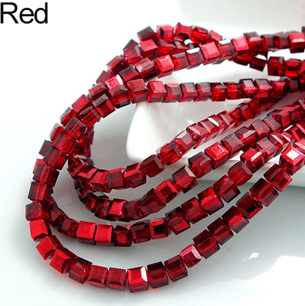 100 Stück Würfel-Kristall-Strasssteine, lose Abstandshalter, 4 mm Perlen, DIY-Schmuckzubehör-Rot