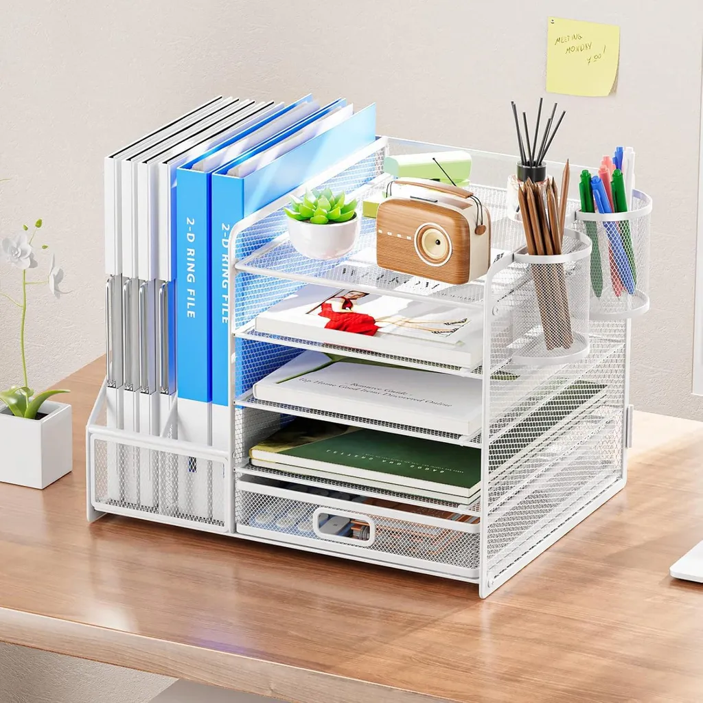 Rangement de bureau blanc et trieur de documents en métal maillé chic