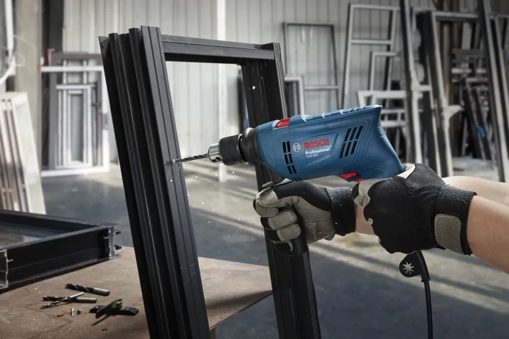 Perceuse visseuse à percussion Bosch GSB 600 compacte et robuste - 5