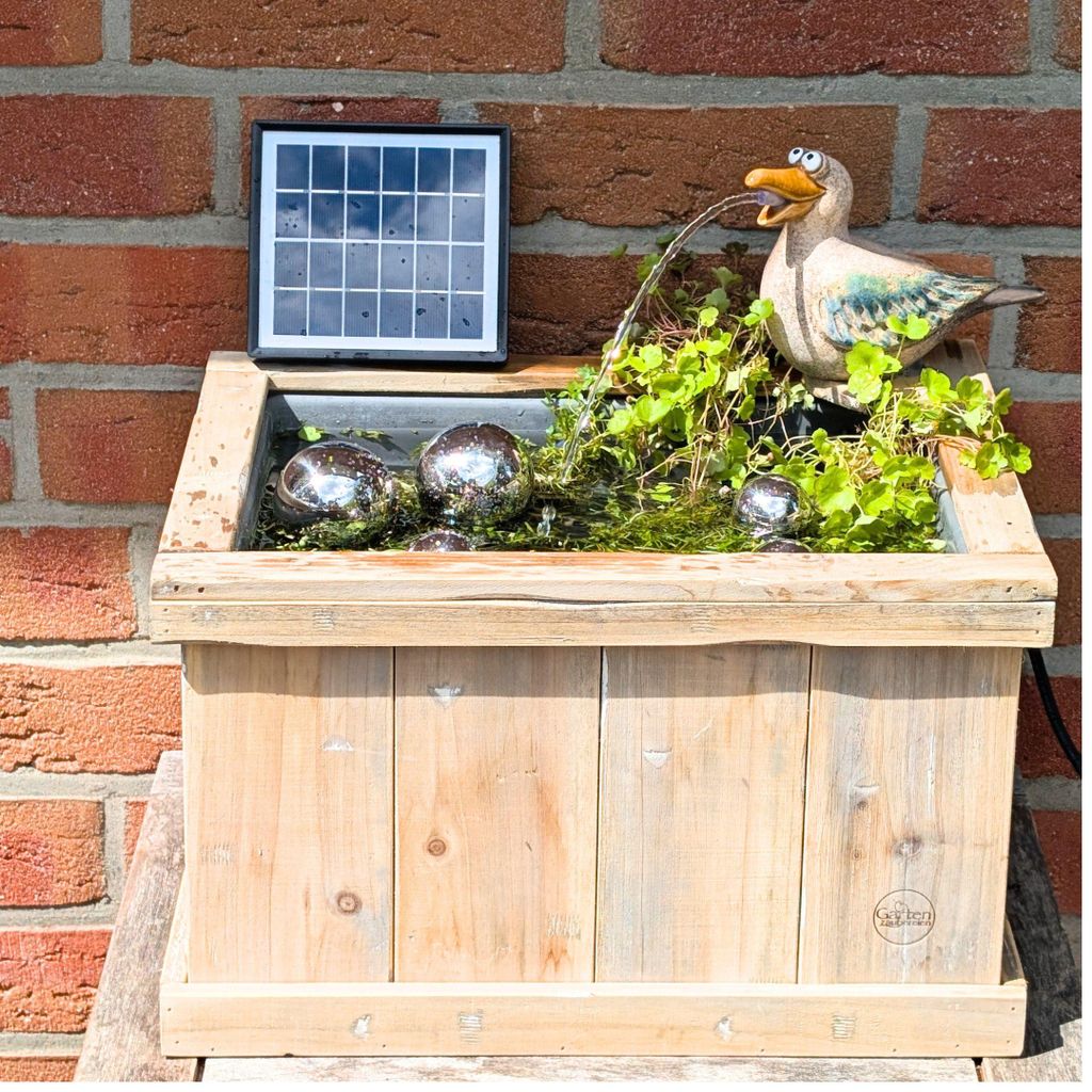 Miniteich Solar Möwe - Holzkiste, Keramik-Wasserspiel & Produktbild 