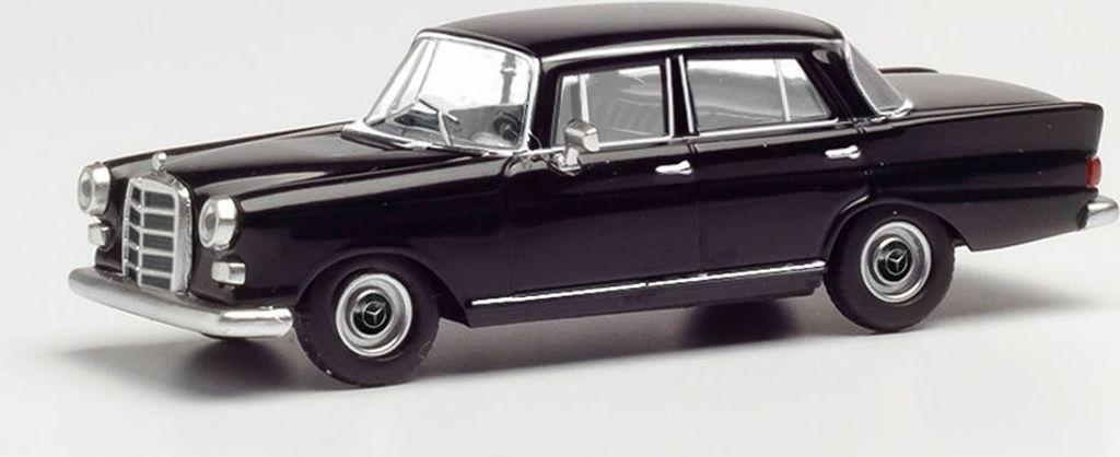 HERPA 420457 MB 200 Heckflosse, schwarz