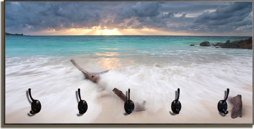 Wallario Flurgarderobe Wandgarderobe aus Holz, mit 5 Haken, Größe 80 x 40 cm, Motiv Wellen am Strand bei Sonnenuntergang
