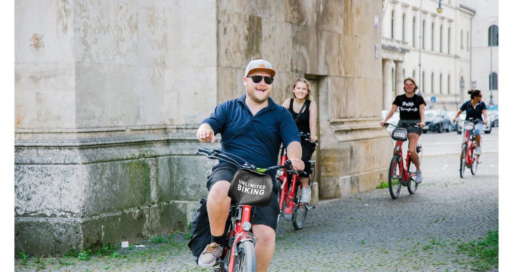 Jochen Schweizer Private Fahrradtour Highlights München (4 Std.); Erlebnis verschenken oder selbst erleben; Gutschein gültig für bis zu 4 Person...