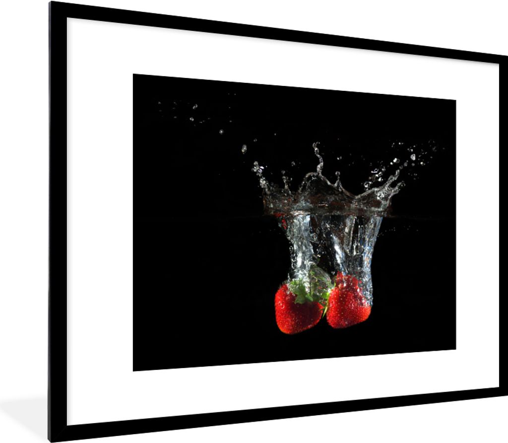 MuchoWow Gerahmtes Poster Erdbeeren - Obst - Wasser - Schwarz - Rot 80x60 cm - Poster mit Schwarzem Bilderrahmen Wandposter Rahmen Foto Bilder - ...