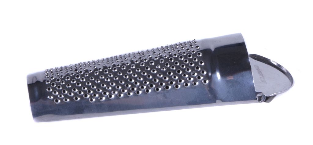 Edelstahl Muskatreibe 13,5 cm mit feinen Löchern und Produktbild 