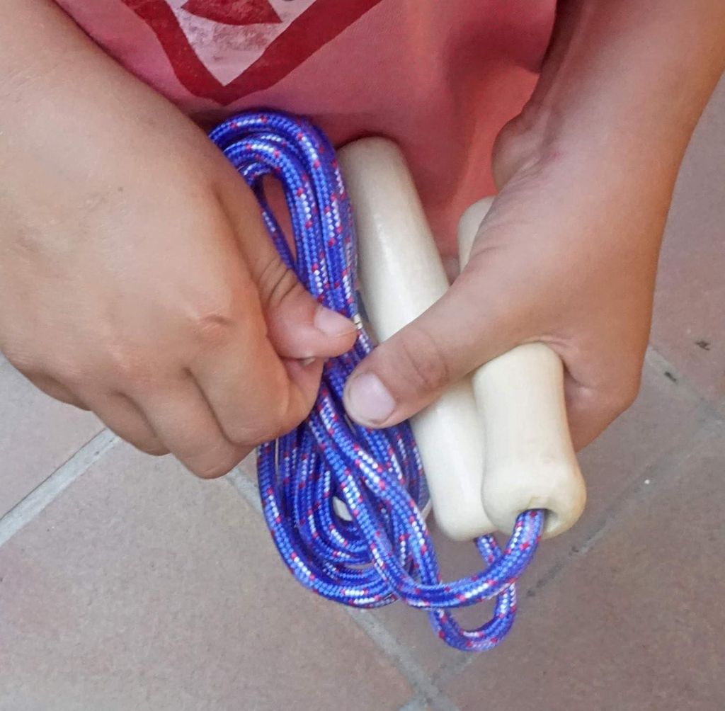 Springseil Verpackung mit 5 - Holzgriff - Draußen spielen - Kindergeburtstagsgeschenke