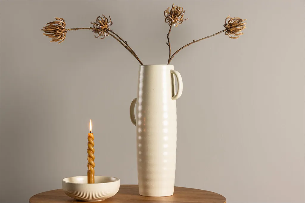 Grand vase décoratif Cent beige en céramique pour fleurs et pampas