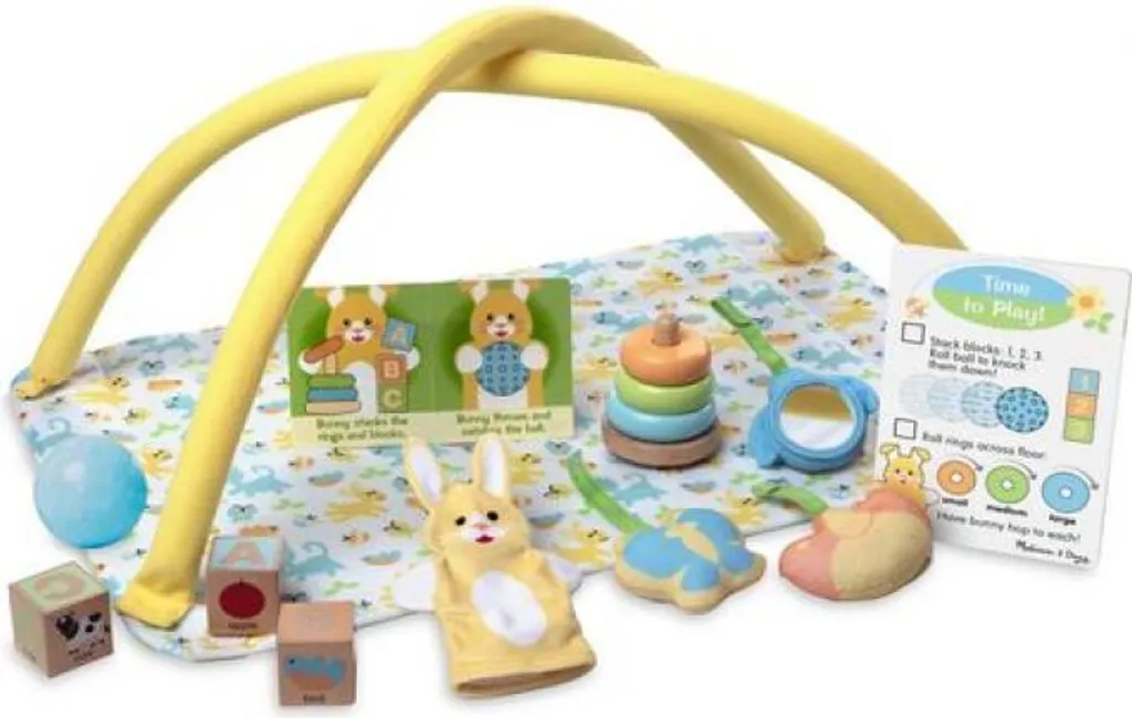 Set de Nurserie 16 Accessoires et Tapis de Jeu Mine to Love Réf 41706