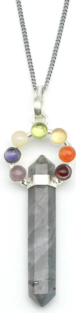 Pendentif labradorite 7 pierres chakra avec chaîne longue 60 cm réglable