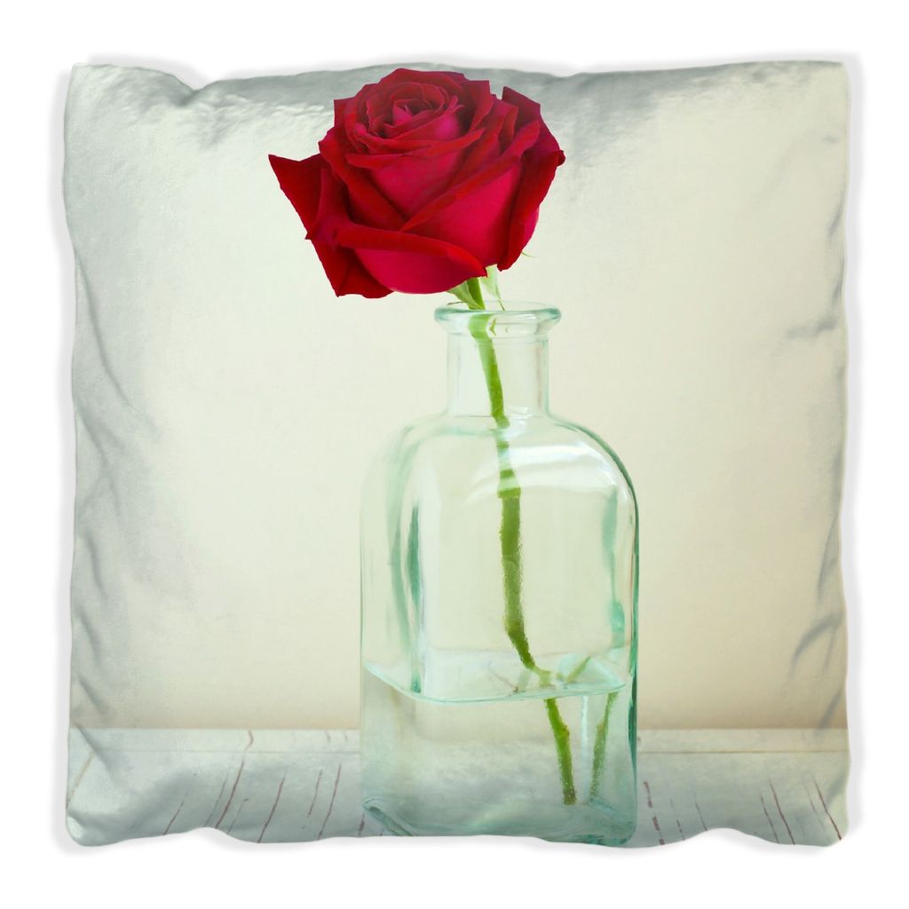Wallario Premium Kissen, weiche Oberfläche, mit Motiv Rote Rose in Glasvase, Größe: 60 x 60 cm, mit weißer Rückseite