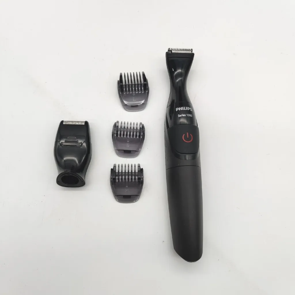 Finir les contours de barbe sans irritation : Philips MG1100 Noir - 6