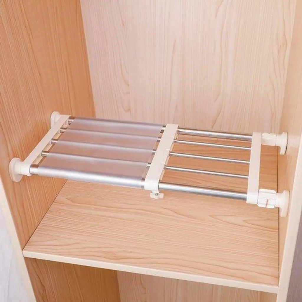 Étagère de rangement extensible pour optimiser l'espace sous évier