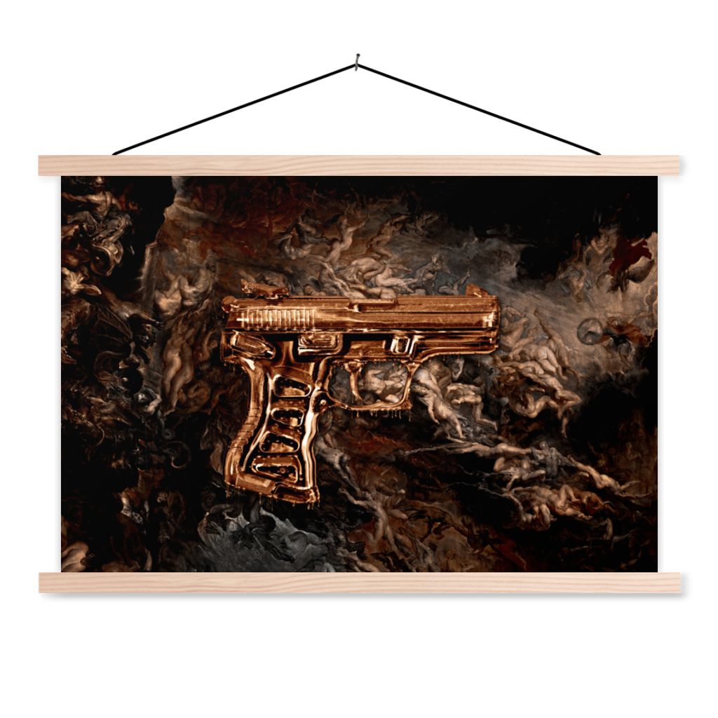 MuchoWow Textilposter Pistole - Gold - Schwarz 120x80 cm mit holzfarbenen Rahmen - Aufhängeset