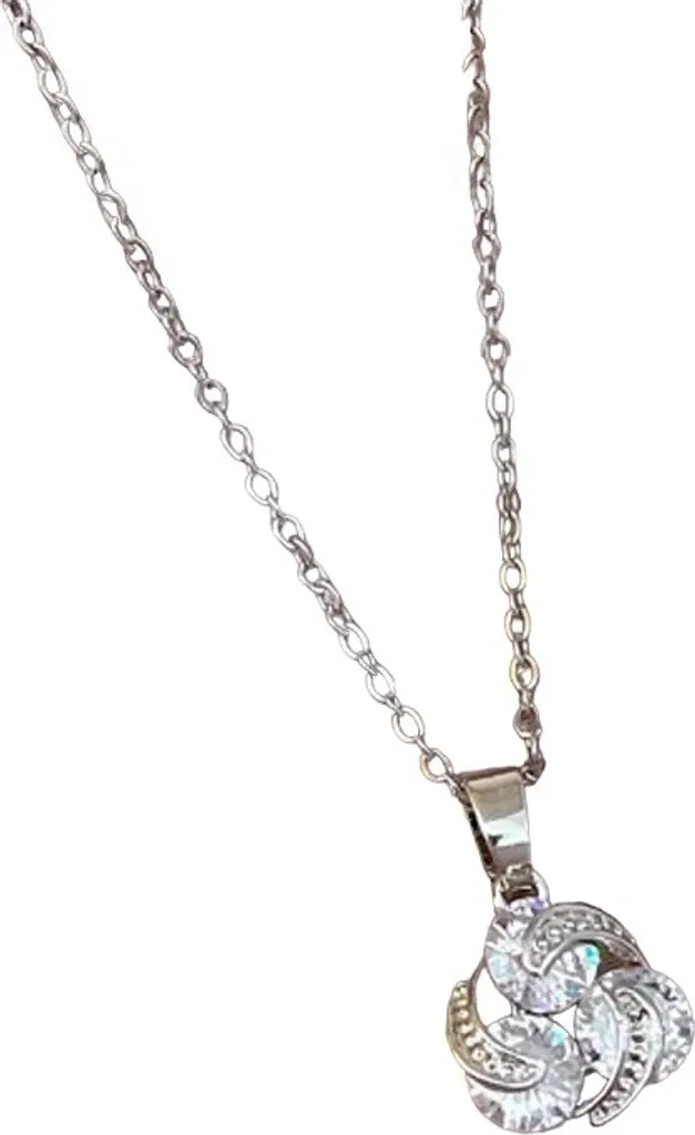 Regala la Collana Grace in Argento - Il Pensiero Perfetto per Lei