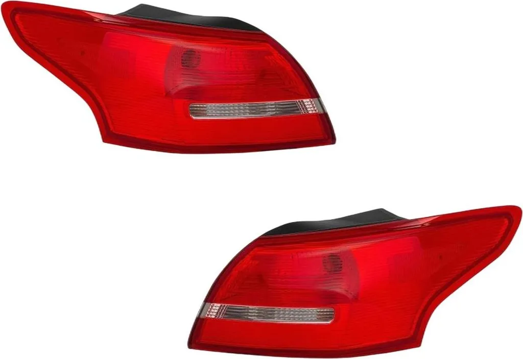 Paire de feux arrière HELLA pour FORD FOCUS montage P21W et PY21W