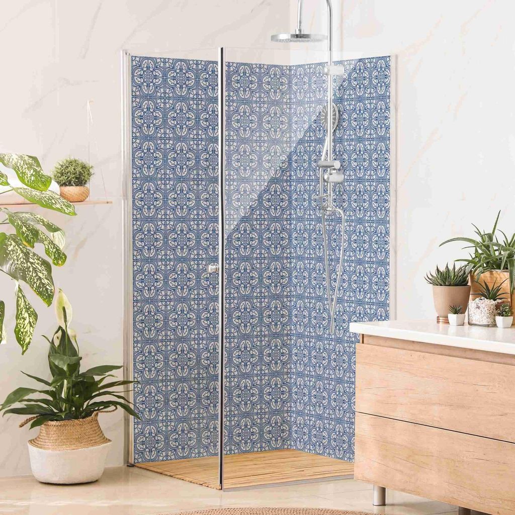 Duschrückwand mit Motiv selbstklebend - 0.35 mm Wandpaneel wasserfest Design blau Fliesenoptik Illustration Badrückwand fugenlos Smart matt 110x2...