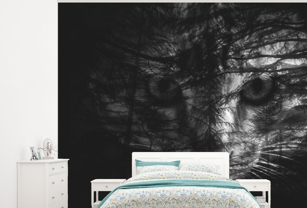 MuchoWow Fototapete für Wohnzimmer oder Schlafzimmer Wandtapete Vinyl Motivtapete Katze - Wald - Schwarz - Weiß - 375x300 cm - Tapezierpapier