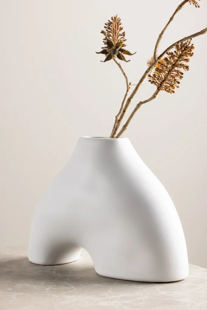 Vase blanc Kento Venture Design - Finition mate et forme épurée chic - 9