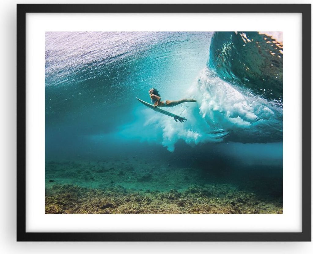 Gerahmtes Poster - Schwarzer Rahmen - Surfen Unterwasser Frau - 50x40 cm - Wand Bild - Wanddeko - Wandbilder - Kunstposter - Wandposter - Bilderrah...