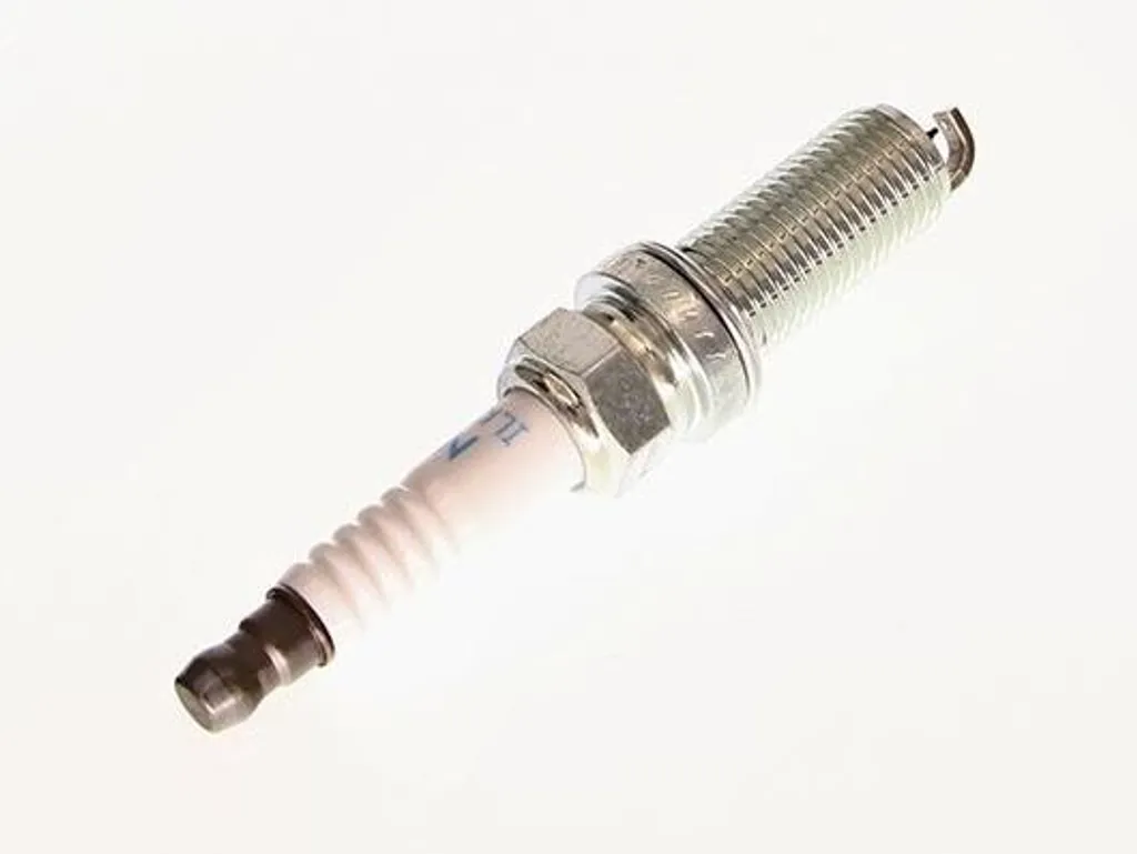 Candela NGK 97801 Iridio: Addio Problemi di Avviamento e Consumi Alti