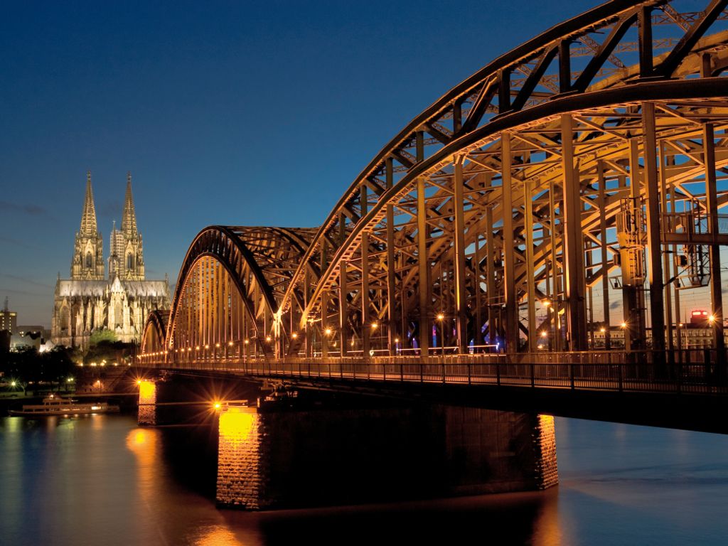 Köln Kunstdruck Bild - Hohenzollernbrücke Und Kölner Dom Bei Nacht (60 x 80 cm)