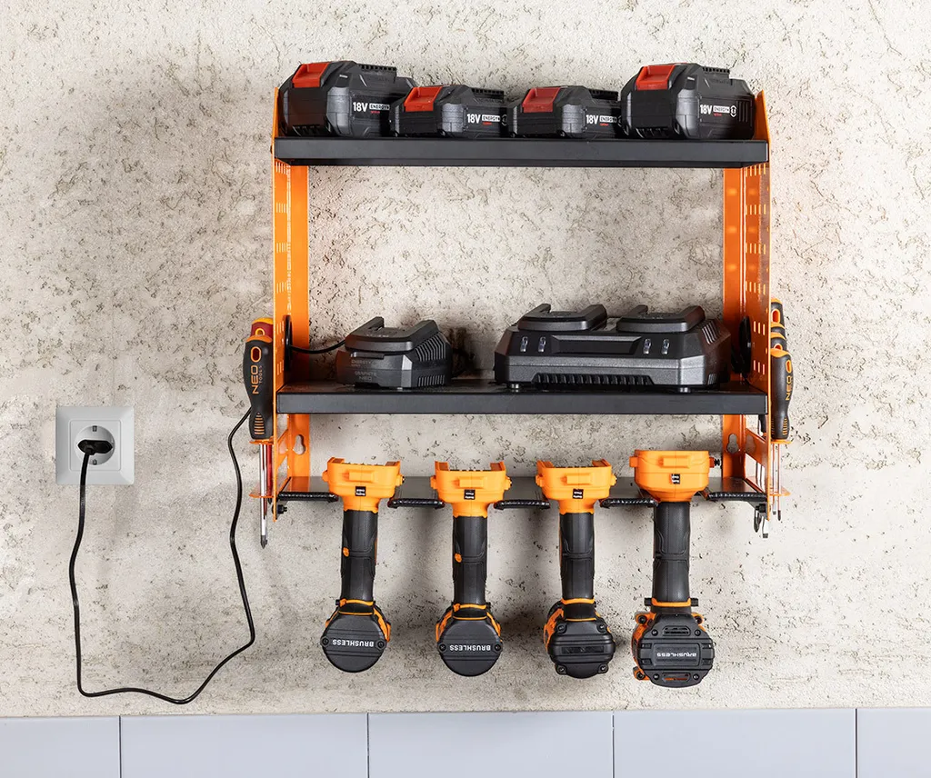 Libérez votre Établi : Support Mural Acier pour 5 Outils Électriques - 4