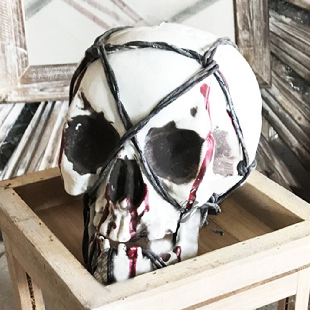 gruselige blutige Eisendrahtverpackte Schädel Skelett Geisterhaus Dekor Halloween Requisite