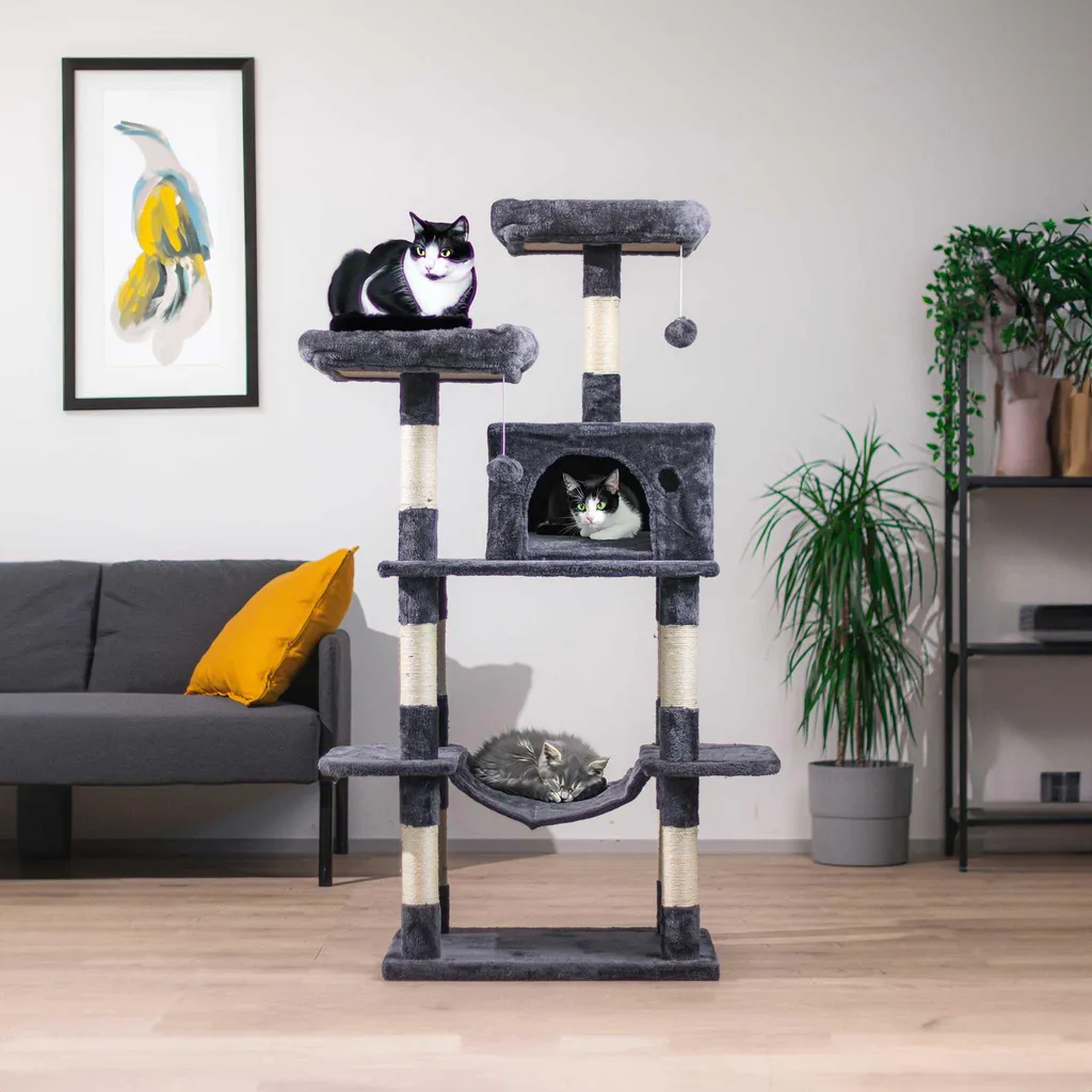 Arbre à chat robuste Trekker Mokka 145cm : Protégez enfin vos canapés
