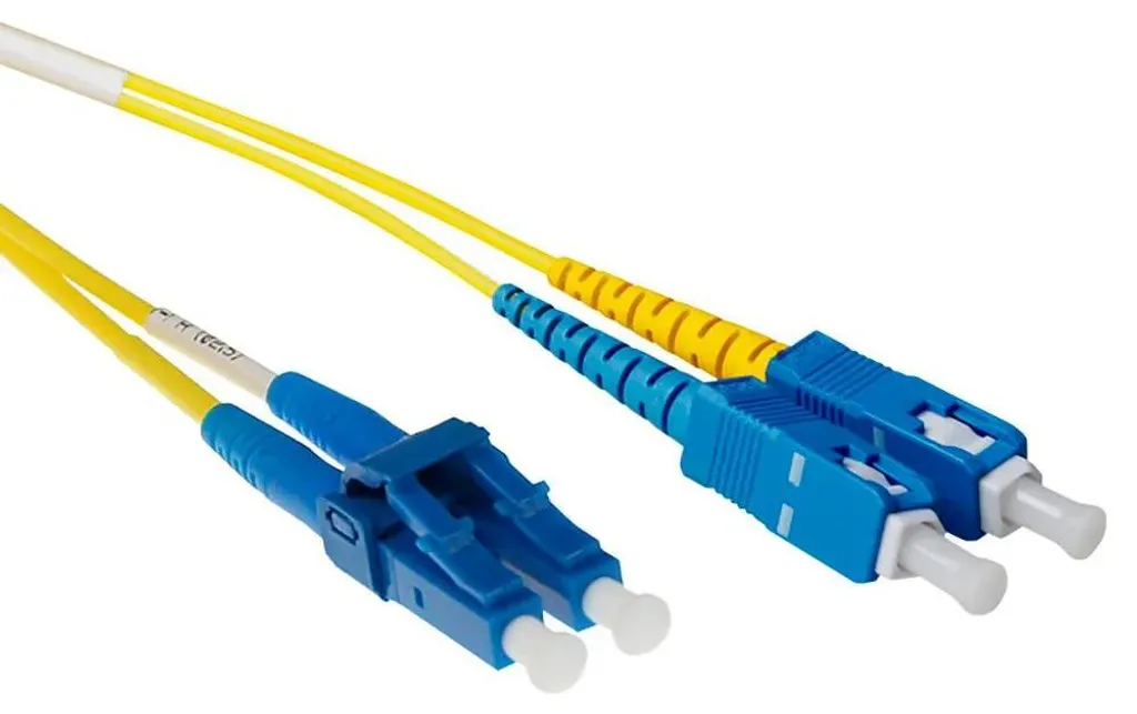 Câble patch fibre optique monomode OS2 LC-SC 50m LSZH Short Boot ACT